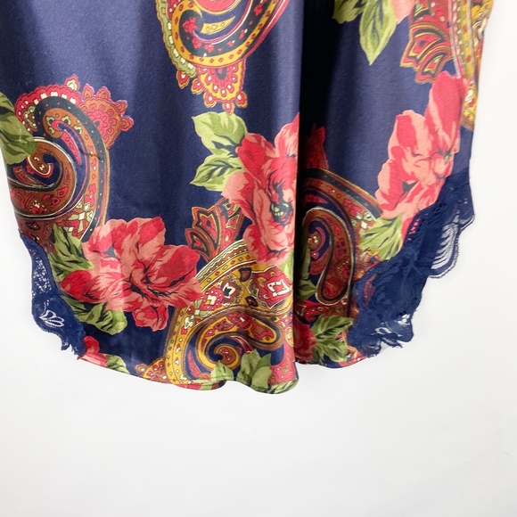 Vintage Victorias Secret Navy Paisley Lace CHemise - Picture 8 of 8